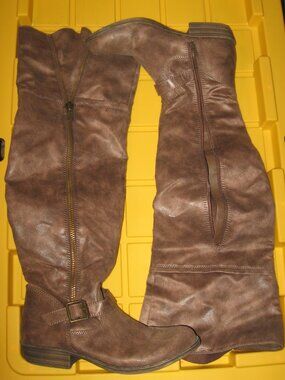 Arizona Mercer Over Knee Low Heel Boots Zip Closure Size 8 Brown